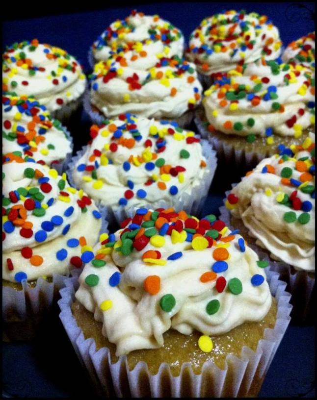 peanut butter cupcakes with sprinkles2